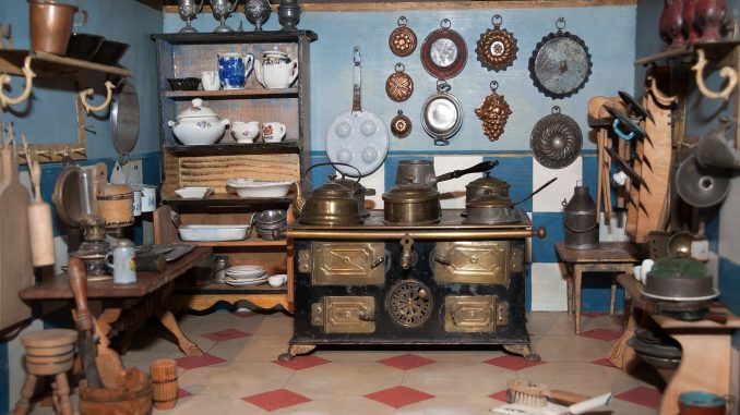 Küchengeräte im Museum